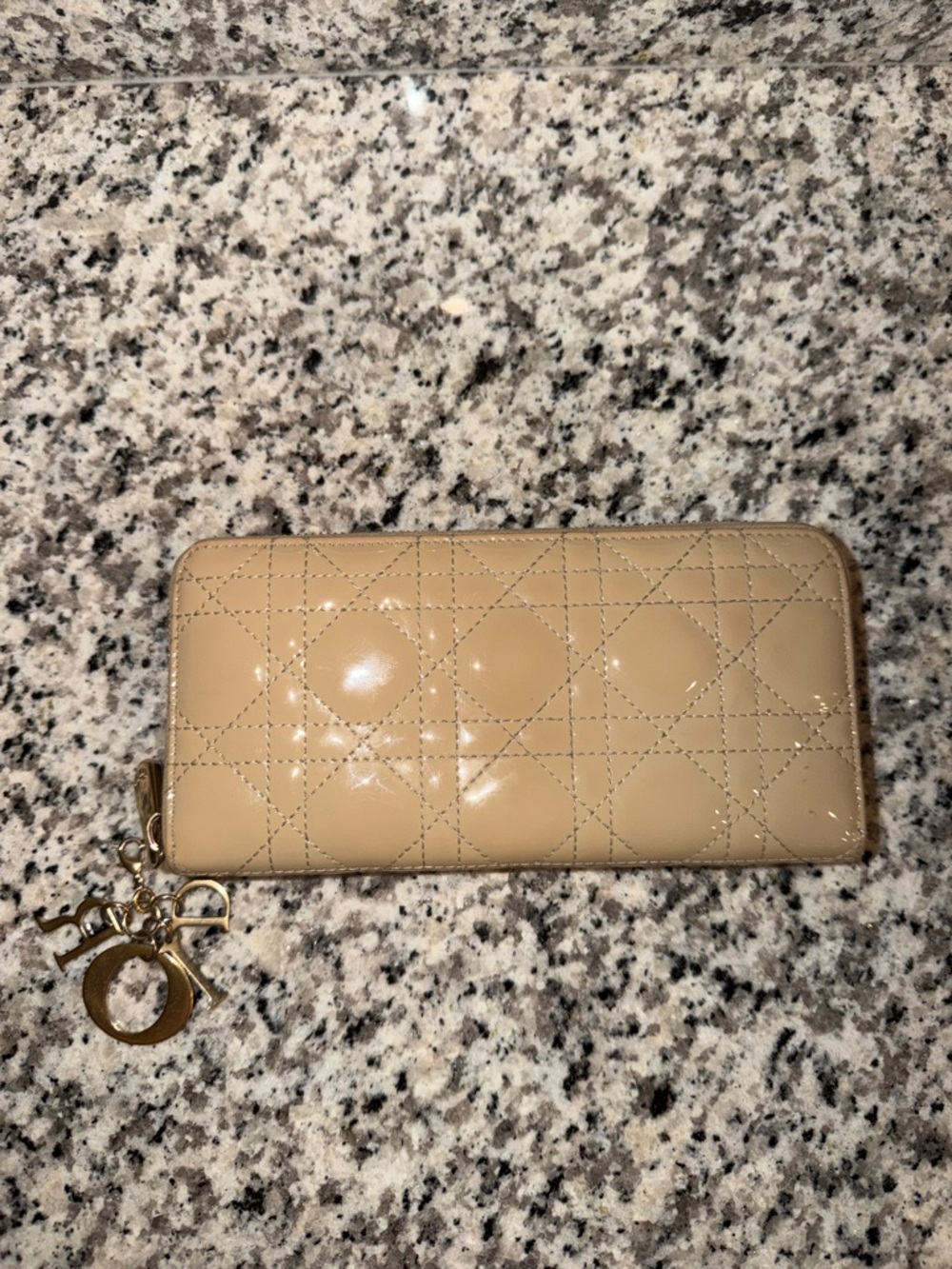 🔥AMAZING! AUTHENTIC Christian Dior Zip Wallet Cannage Quilted Leather Pattern🔥